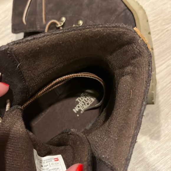 The North Face brown boots - Picture 11 of 11